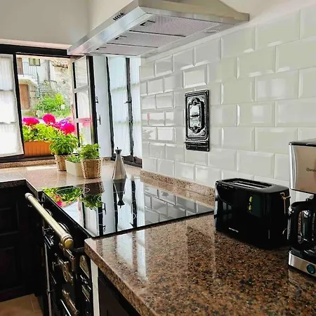 펜션 Acogedora Casa En Arangas Cabrales 아레나스데카브랄레스